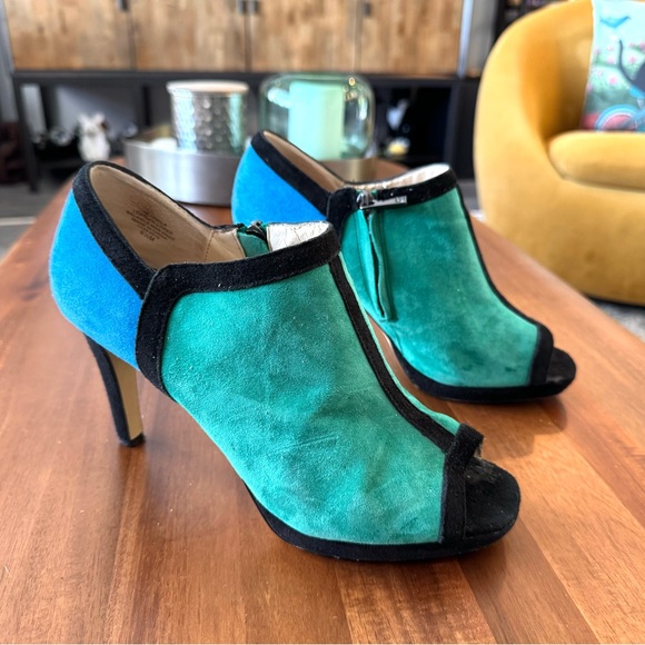 Anne Klein Shoes - Anne Klein Akyamila Green and Blue Colorblock Heels